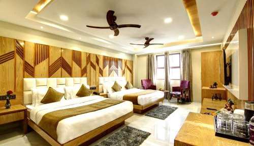 Family Suite with Free Airport Pickup