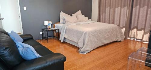 Deluxe Double Room with Shower