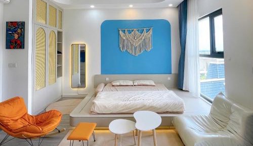 One-Bedroom Apartment with River View