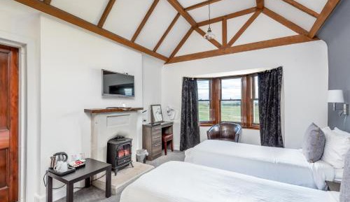 Twin Room with Private External Bathroom