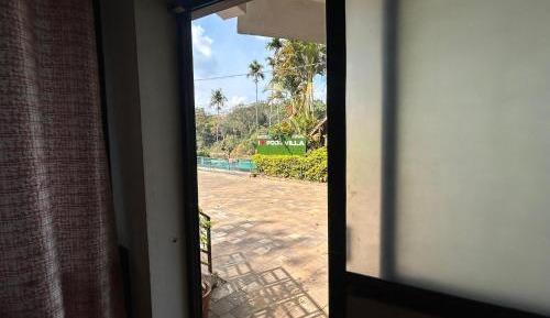 Family Room with Garden View
