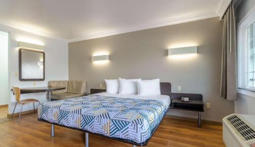 Deluxe Double Room - Non-Smoking