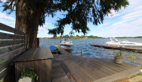 Two-Bedroom Apartment with Lake View