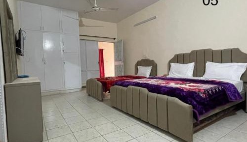 Deluxe Family Room