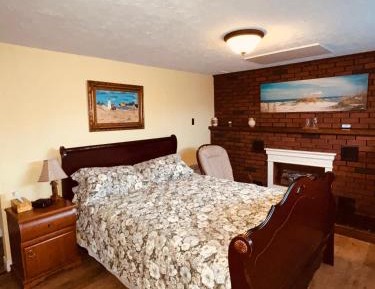Queen Room