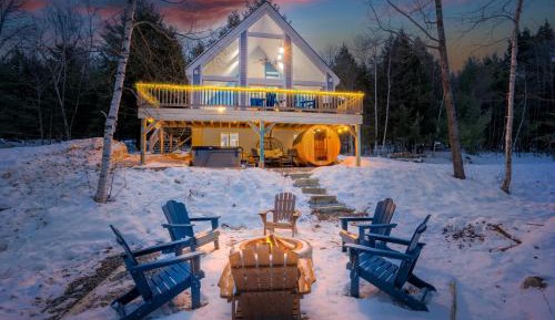 Three-Bedroom Holiday Home 