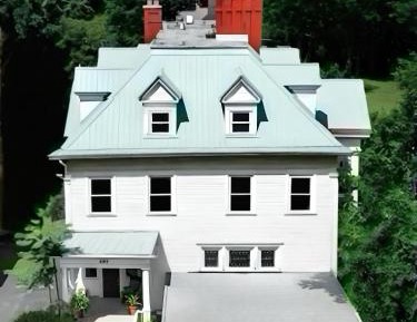 Four-Bedroom Holiday Home