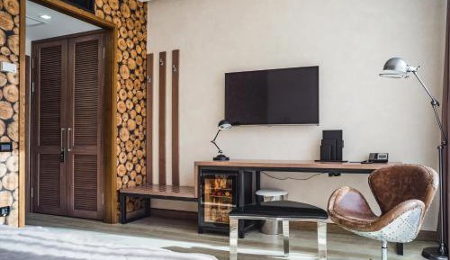 Double or Twin Room with Terrace