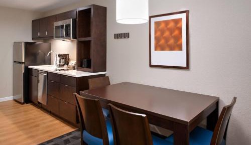 Queen Room with Two Queen Beds - Hearing Accessible
