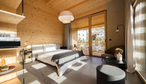 Junior Suite with Balcony