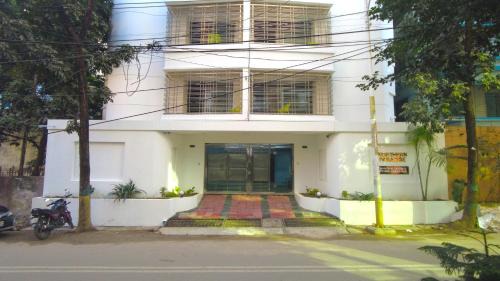 Deluxe Double Room (2 Adults + 1 Child)