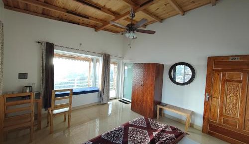 King Room with Mountain View