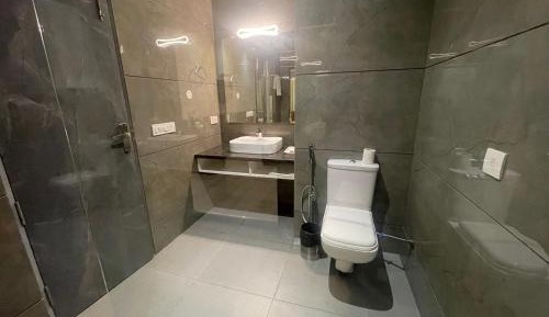 Superior King Suite