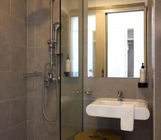 Annex Family Room Land View