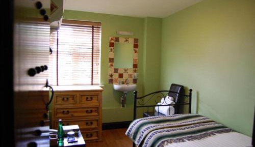 Standard Single Room with Shared Bathroom