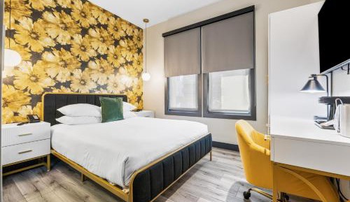 Queen Room