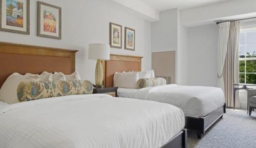  DOUBLE QUEEN GUEST ROOM