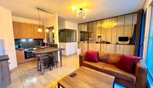 One-Bedroom Apartment with Garden