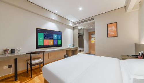 Deluxe Queen Room
