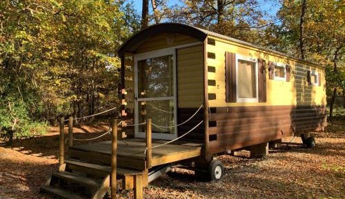 Bungalow with Garden View