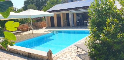 Two-Bedroom Deluxe Apartment with Ocean View