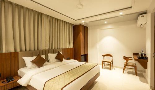 Superior King Room