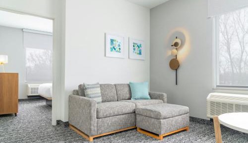 One-Bedroom King Suite with Sofa Bed 