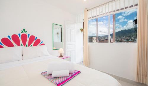 Deluxe Double Room (2 Adults + 1 Child)
