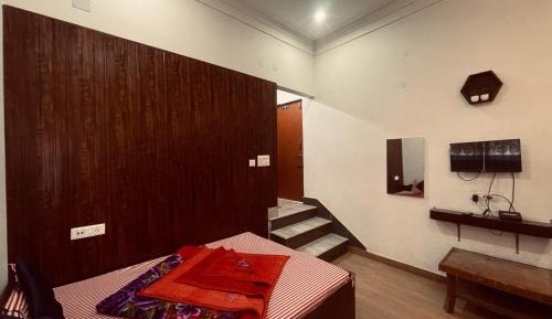 Deluxe Double Room with Extra Bed