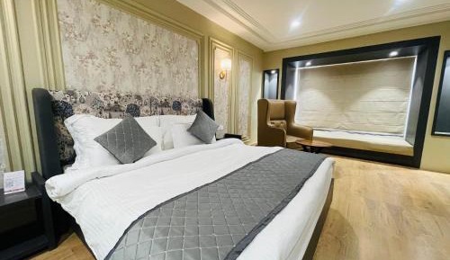 Executive Suite