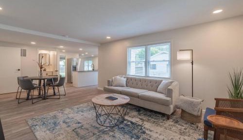 Deluxe Family Room