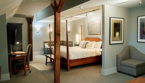 Loft Suite with Hot Tub