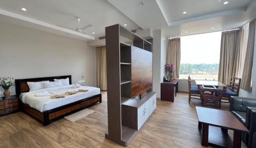 Suite with Balcony