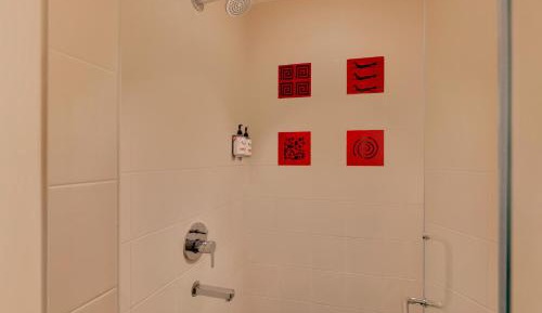 Superior Double Room (15% Off on Laundry service  and 20% off on session of Spa)