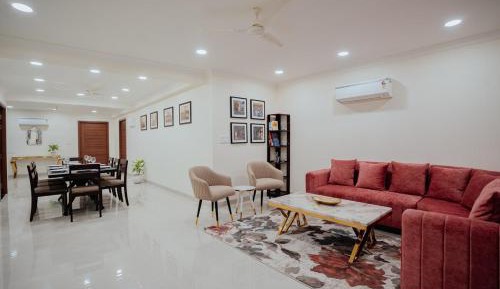 Four-Bedroom Penthouse Apartment