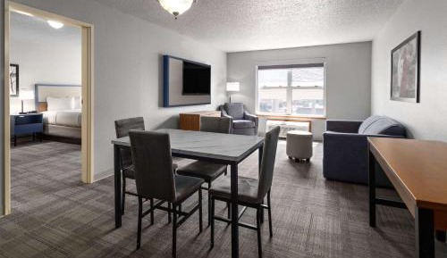 1 King Bed, Efficiency Suite, Non-Smoking