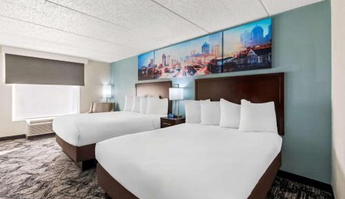 Queen Rooms with Two Queen Beds - Non-Smoking