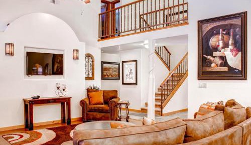 Four-Bedroom Holiday Home