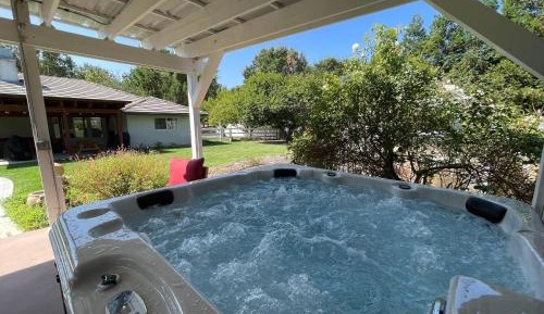 Three-Bedroom Holiday Home 