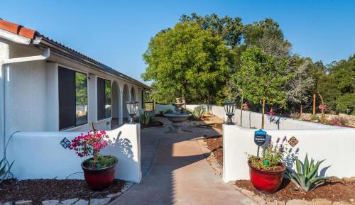 Three-Bedroom Holiday Home 