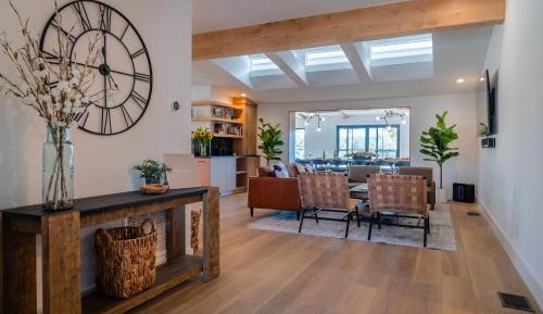 Five-Bedroom Holiday Home