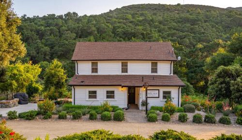 Four-Bedroom Holiday Home
