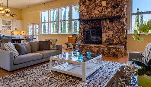 Four-Bedroom Holiday Home