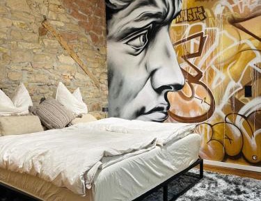 Superior One-Bedroom Apartment