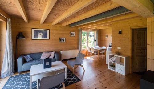 Two-Bedroom Holiday Home with Terrace - 213 ft² I