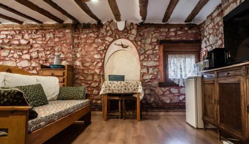 Deluxe Double Room with Shower