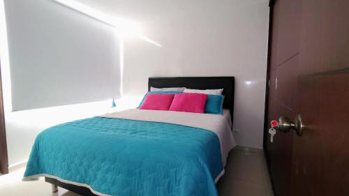 One-Bedroom Apartment with View