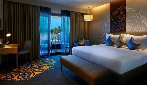 Deluxe Suite Balcony with One-time complimentary mini-bar refill
