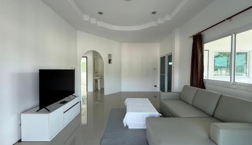 Three-Bedroom Holiday Home 