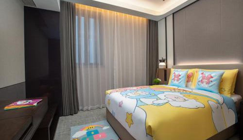 Premium Room with One King and One Queen Bed - Kids Theme